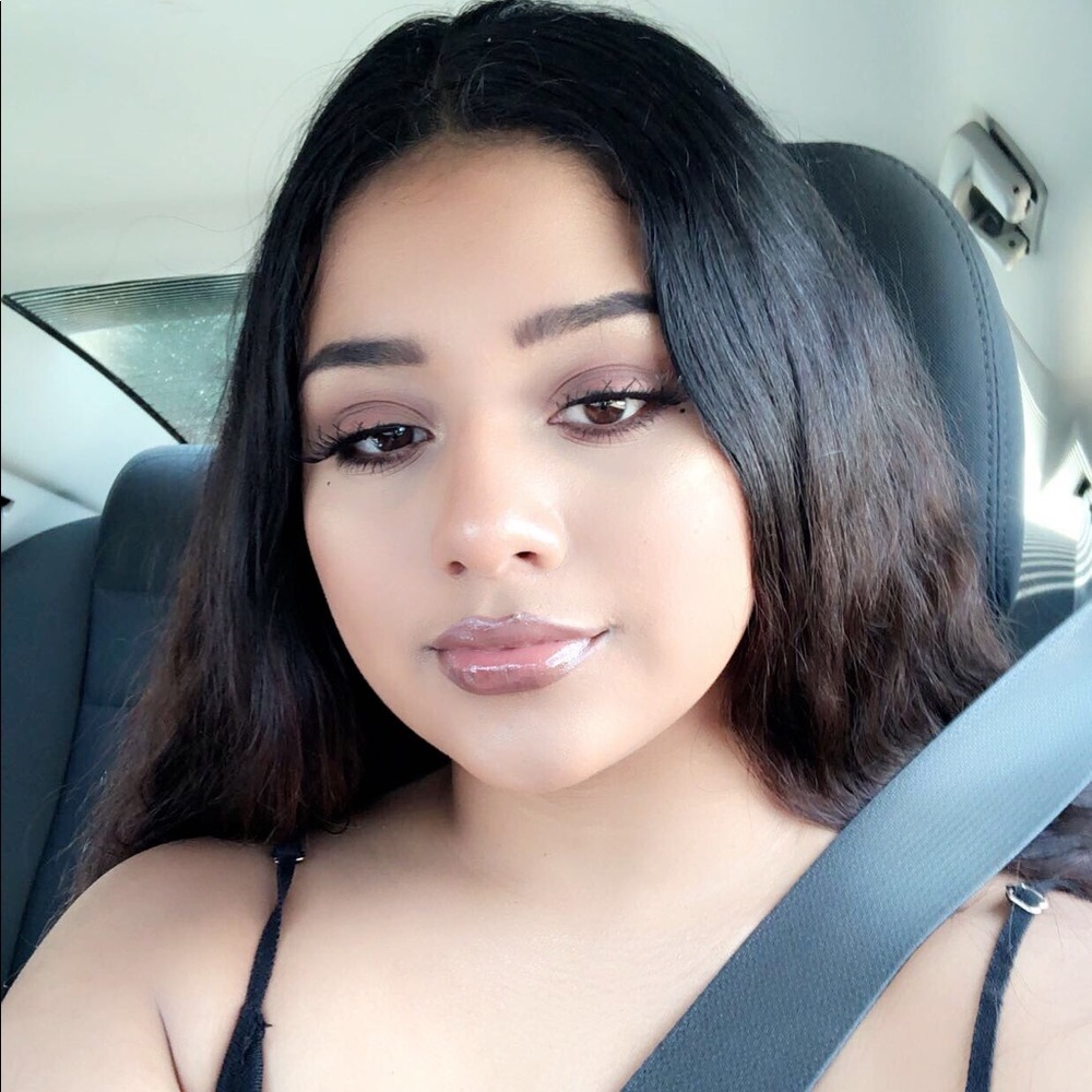 Meet your Posher, Aracely